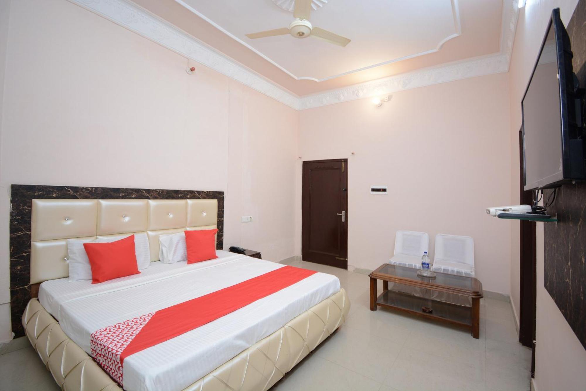 Hotel Asia Palace Pathānkot Extérieur photo