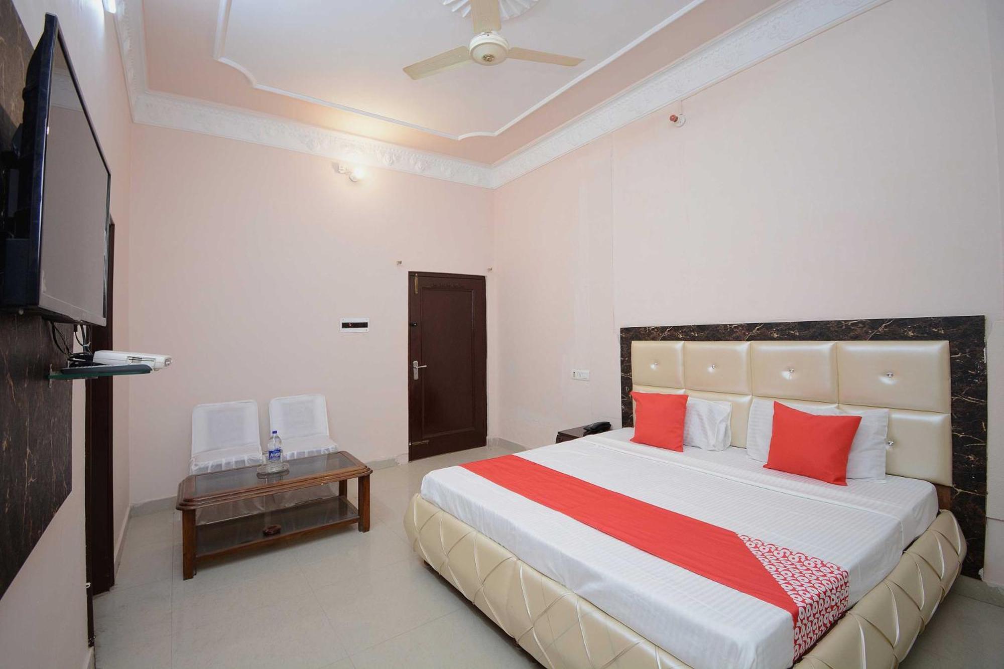Hotel Asia Palace Pathānkot Extérieur photo