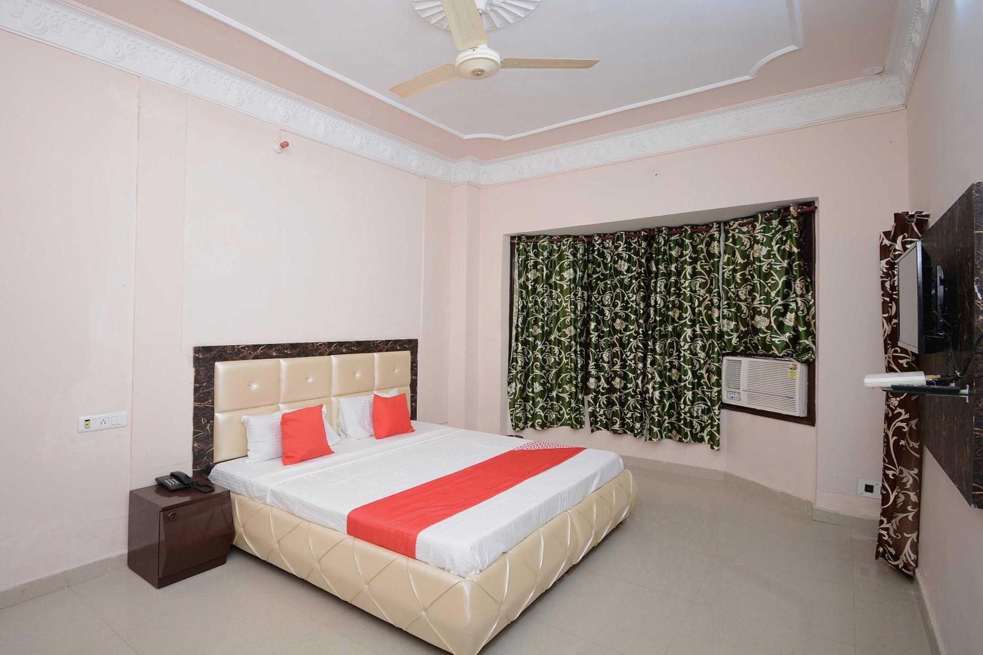 Hotel Asia Palace Pathānkot Extérieur photo