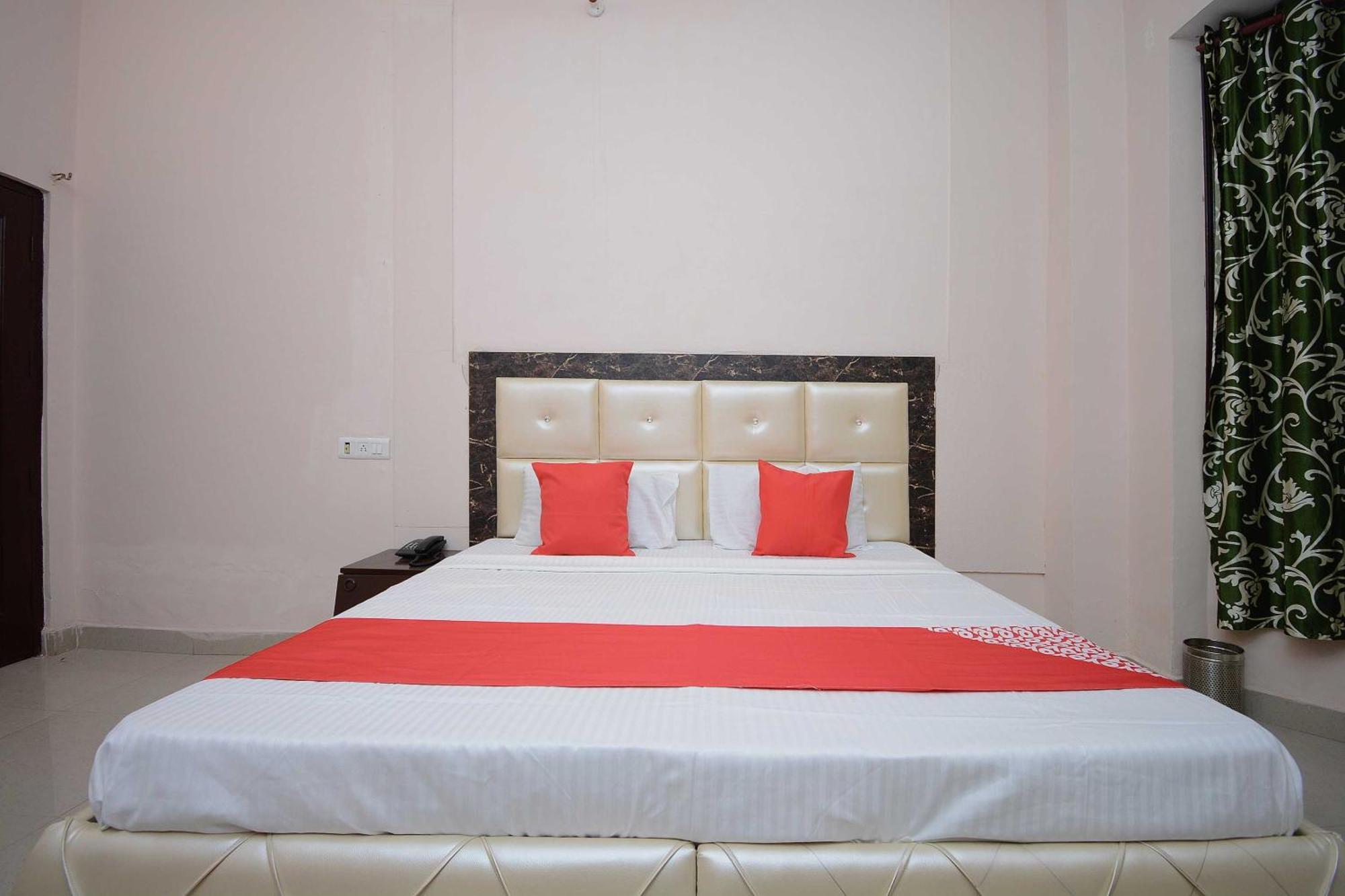 Hotel Asia Palace Pathānkot Extérieur photo
