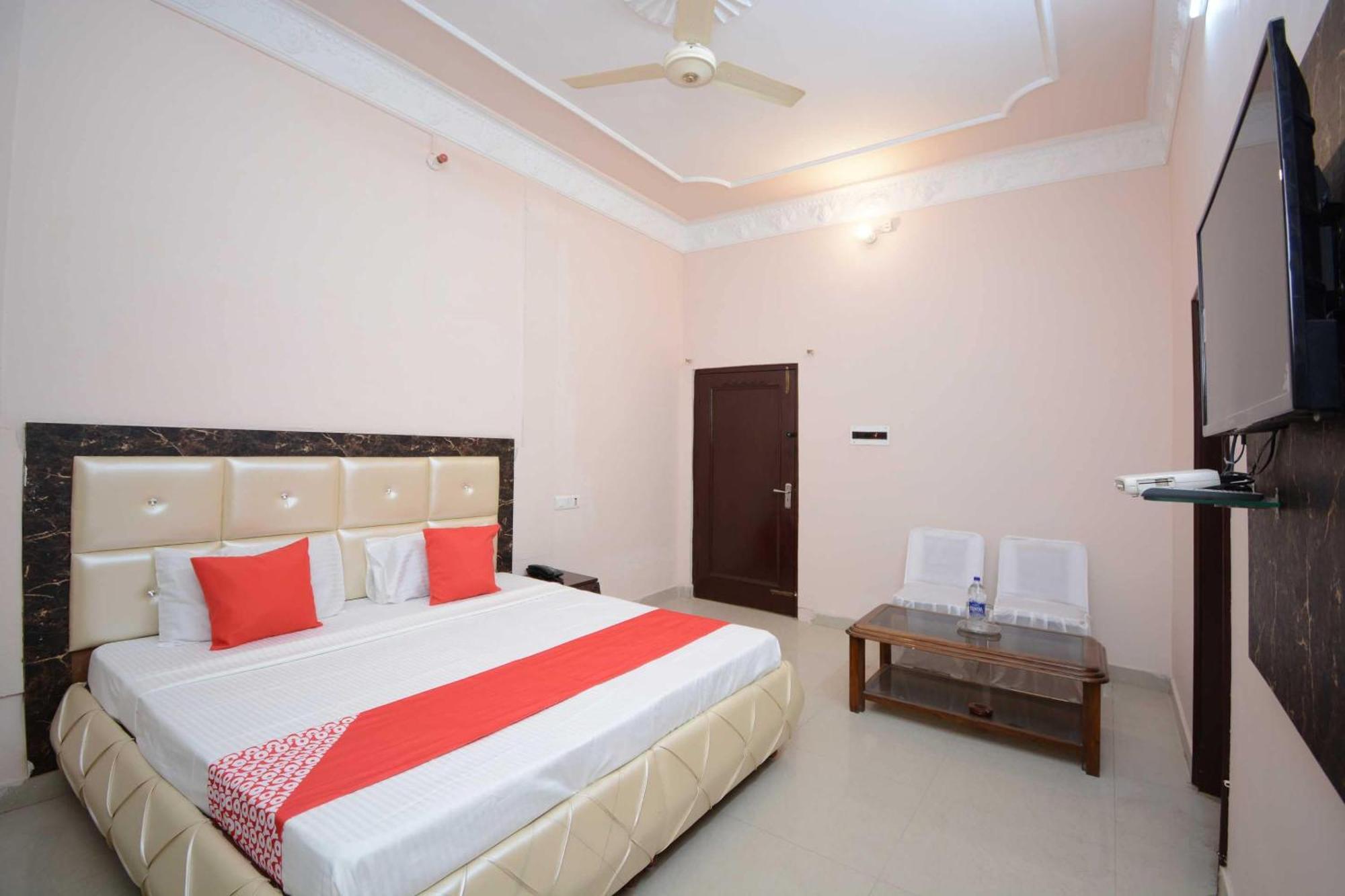 Hotel Asia Palace Pathānkot Extérieur photo