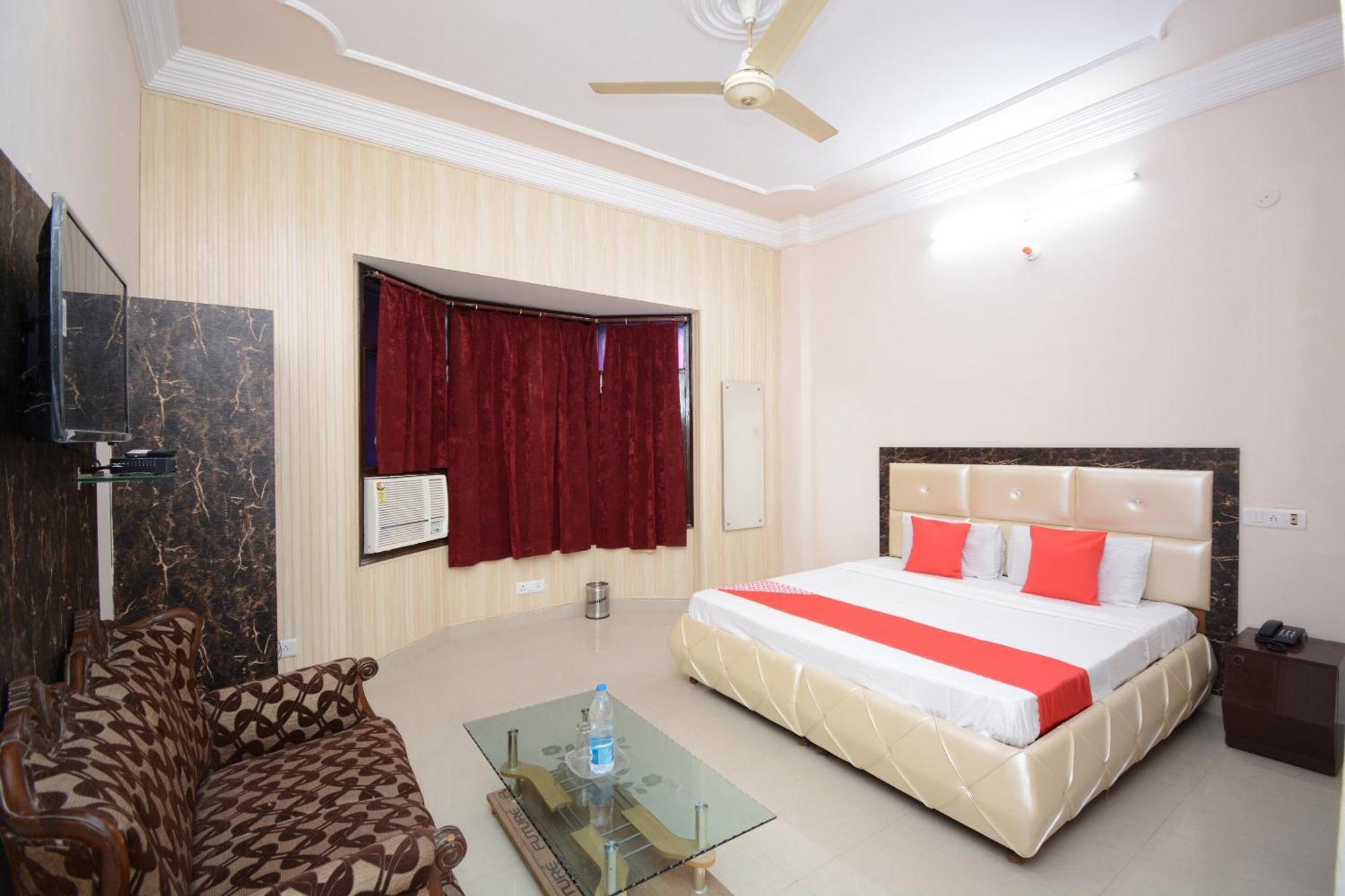 Hotel Asia Palace Pathānkot Extérieur photo